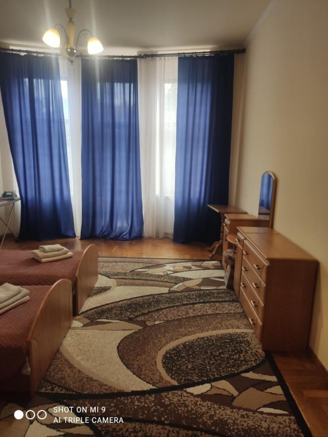 Apartments Domovik ,Kirilla I Mefodiya, 5 Muncaci Exterior foto